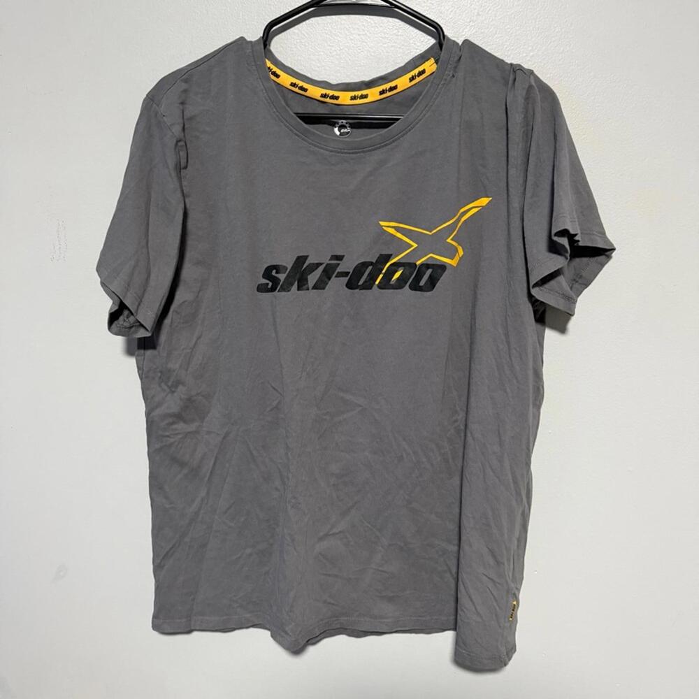Ski-DooT-Shirt Spell Out Snowmobiles Short Sleeve Womens SZ XL Grey yellow